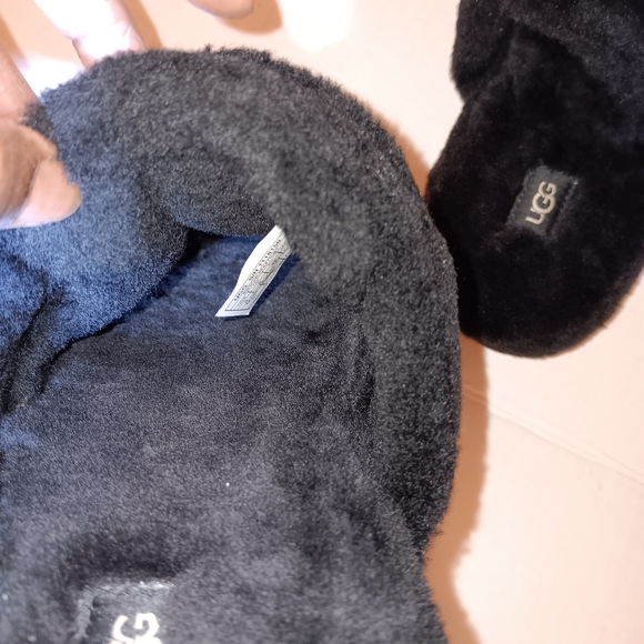 Ugg Mens Fluff It Slippers Size US 9 Black - NIB - Picture 5 of 10